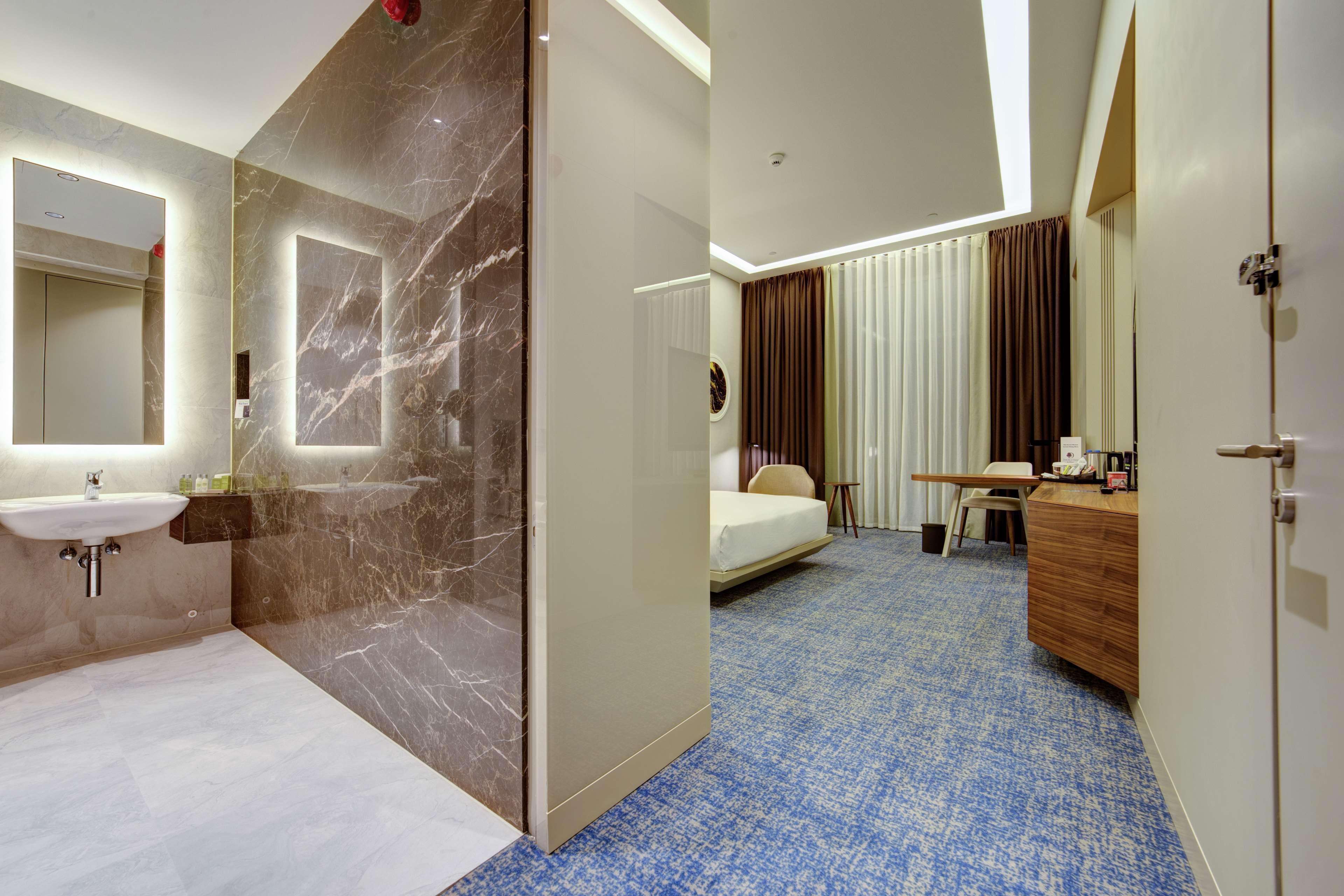 Doubletree By Hilton Adana Hotel Ngoại thất bức ảnh