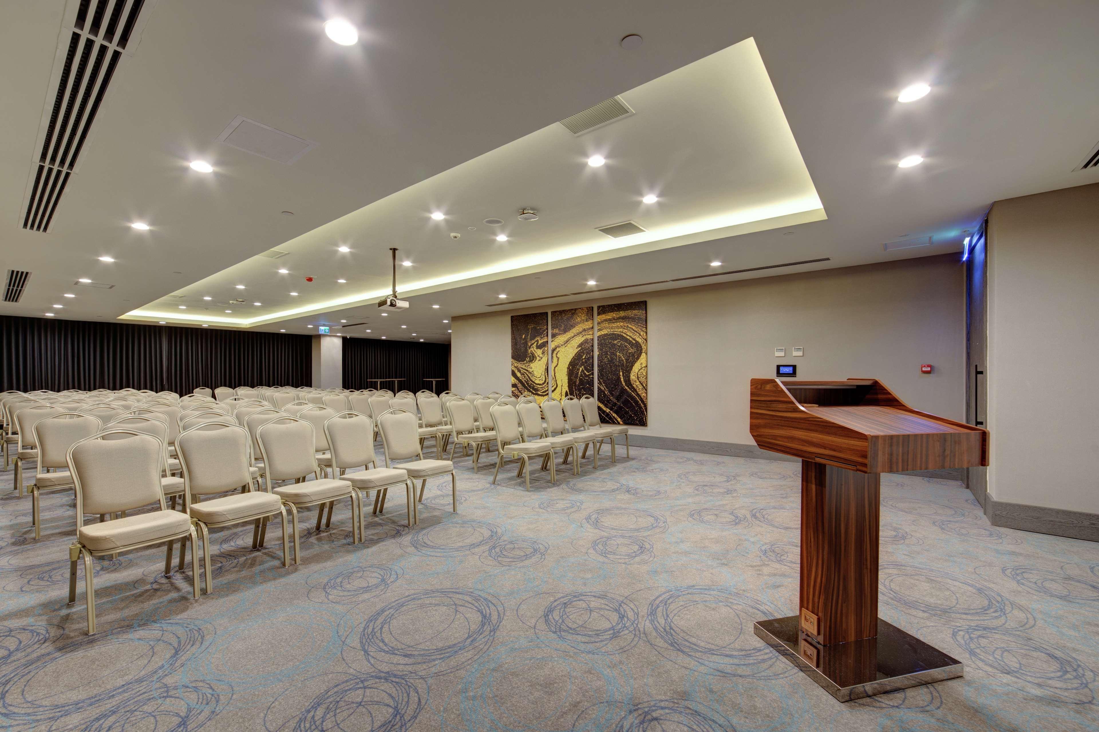 Doubletree By Hilton Adana Hotel Ngoại thất bức ảnh